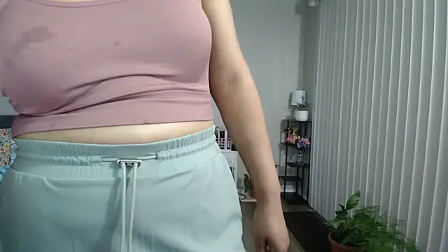 Snapshot of SHEILYN_ chatting on 06-17-26, 03:06 SHEILYN online show from 06-17-26, 03:06