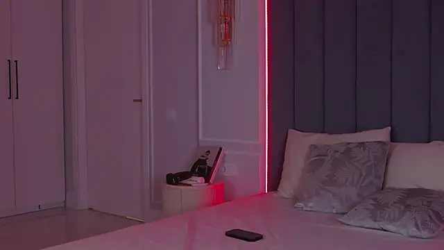 VioletAsh online show from 04-12-26, 04:27