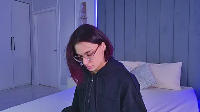 VioletAsh online show from 05-03-26, 04:17