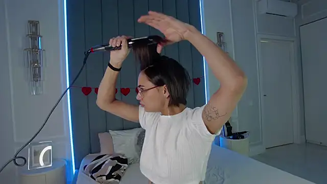 VioletAsh online show from 02-26-26, 04:56