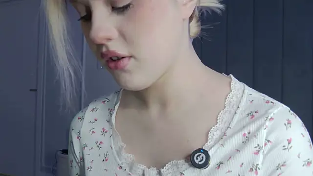 VioletAsh online show from 02-08-26, 04:32