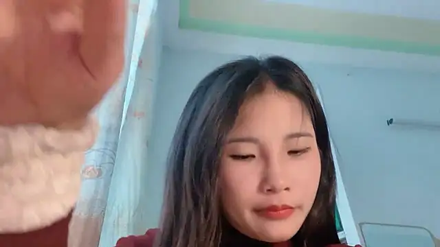 Snapshot of hello_mie chatting on 12-19-25, 02:26 hello mie online show from 12-19-25, 02:26