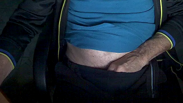 Snapshot of velikifant7 chatting on 04-02-26, 04:19 velikifant7 online show from 04-02-26, 04:19