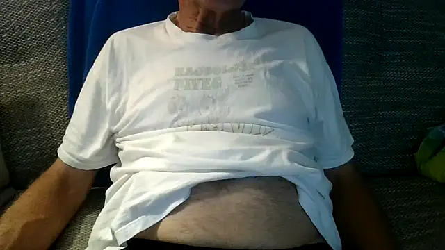 Snapshot of velikifant7 chatting on 06-02-26, 05:57 velikifant7 online show from 06-02-26, 05:57