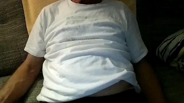 Snapshot of velikifant7 chatting on 03-06-26, 06:47 velikifant7 online show from 03-06-26, 06:47