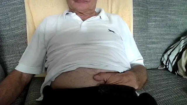 Snapshot of velikifant7 chatting on 03-31-26, 02:19 velikifant7 online show from 03-31-26, 02:19