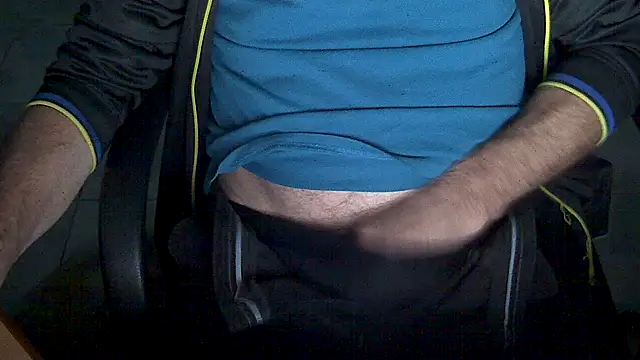 Snapshot of velikifant7 chatting on 04-04-26, 03:57 velikifant7 online show from 04-04-26, 03:57