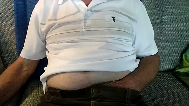 Snapshot of velikifant7 chatting on 04-10-26, 01:51 velikifant7 online show from 04-10-26, 01:51