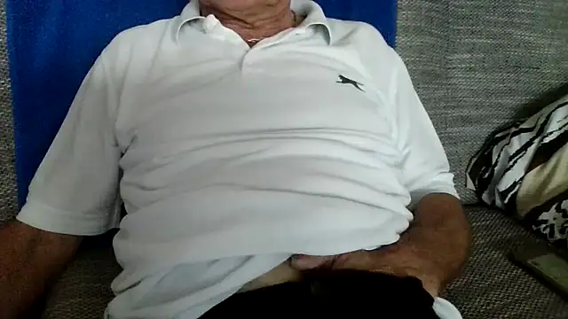 Snapshot of velikifant7 chatting on 02-12-26, 01:55 velikifant7 online show from 02-12-26, 01:55