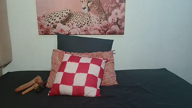 GorillaGripCunt77 online show from 02-05-26, 09:32