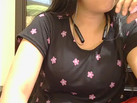 Snapshot of fairy_queen07 chatting on 09-28-25, 12:17 fairy queen07 online show from 09-28-25, 12:17