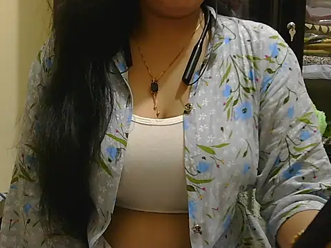 Snapshot of fairy_queen07 chatting on 12-20-25, 12:57 fairy queen07 online show from 12-20-25, 12:57