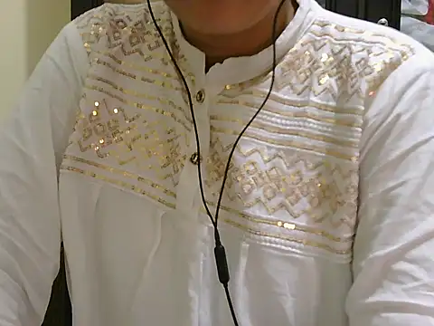 Snapshot of fairy_queen07 chatting on 10-20-25, 11:05 fairy queen07 online show from 10-20-25, 11:05