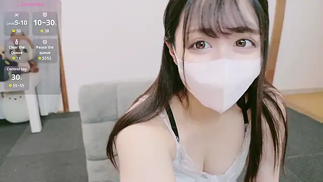 Snapshot of yuna_yyy chatting on 10-17-25, 04:38 yuna yyy online show from 10-17-25, 04:38