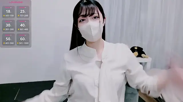Snapshot of yuna_yyy chatting on 10-22-25, 04:56 yuna yyy online show from 10-22-25, 04:56