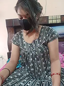 Priyanka Pal online show from 05-15-26, 02:42