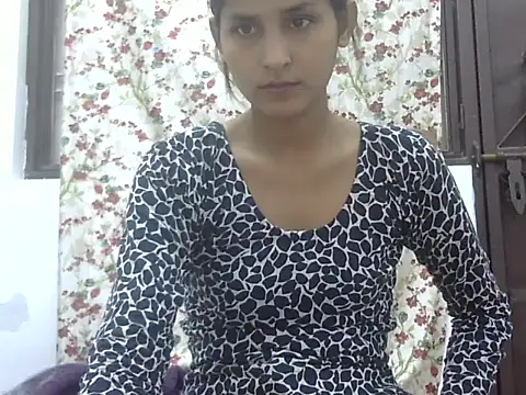 Snapshot of Nura7 chatting on 10-16-25, 02:47 Nura7 online show from 10-16-25, 02:47