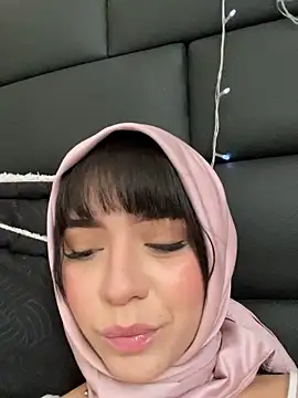 AriaBlush 18 online show from 10-13-25, 08:10