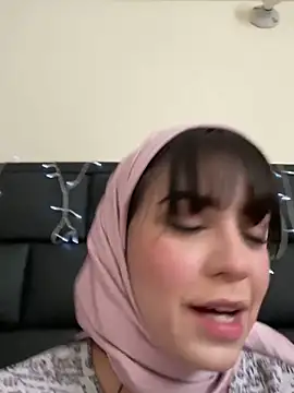 AriaBlush 18 online show from 10-11-25, 07:26