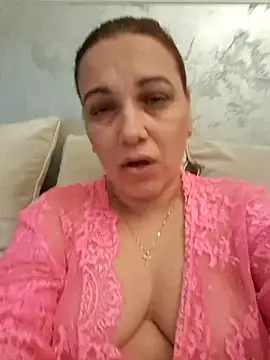 Snapshot of PalomaDesireee chatting on 09-27-25, 04:40 PalomaDesireee online show from 09-27-25, 04:40