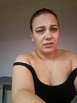 Snapshot of PalomaDesireee chatting on 10-21-25, 04:45 PalomaDesireee online show from 10-21-25, 04:45