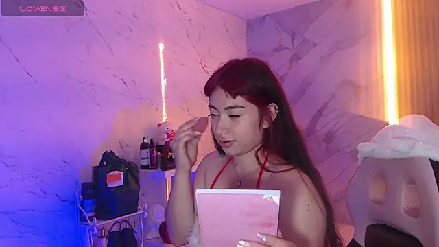 Sophia tf online show from 11-24-25, 01:11