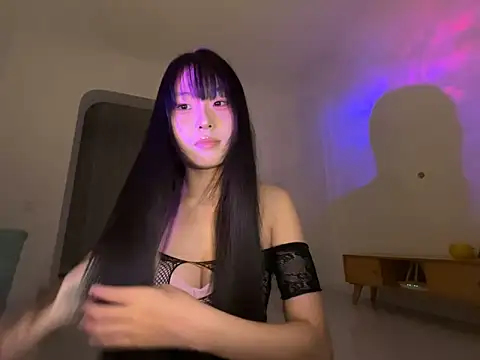 77momomo online show from 10-13-25, 04:19