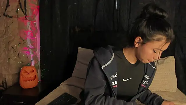 Tiffany Nm online show from 10-21-25, 01:10