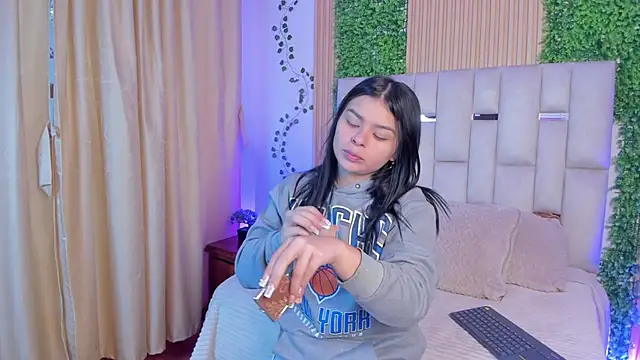 Snapshot of Jade_Nmm chatting on 02-07-26, 01:08 Jade Nmm online show from 02-07-26, 01:08