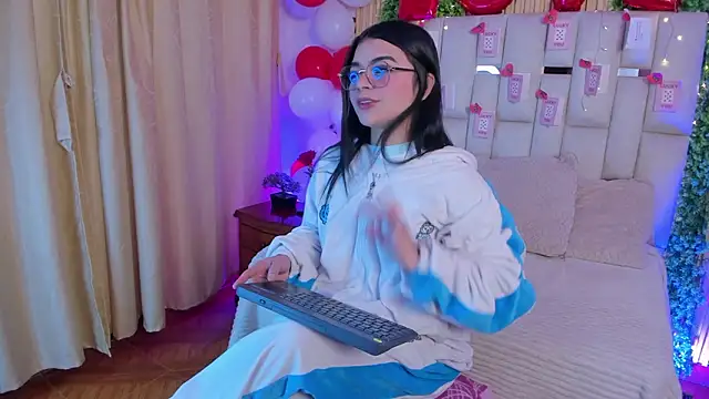 Snapshot of Jade_Nmm chatting on 02-17-26, 12:46 Jade Nmm online show from 02-17-26, 12:46