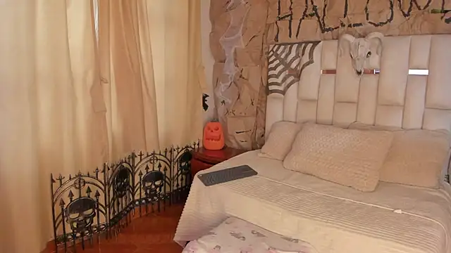 Jade Nmm online show from 10-14-25, 01:01