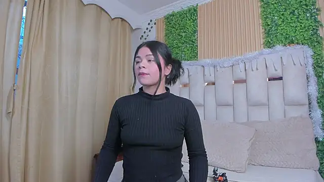 Jade Nmm online show from 12-17-25, 01:16