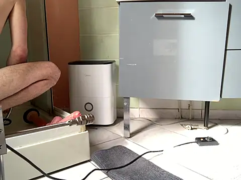 Snapshot of Just2Try chatting on 02-14-26, 01:00 Just2Try online show from 02-14-26, 01:00