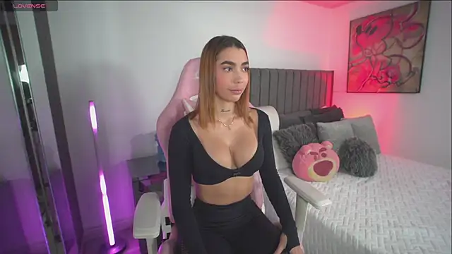 Evellyn clair1 online show from 11-29-25, 07:47