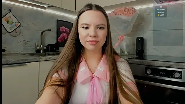 Chloe loo online show from 01-14-26, 08:23