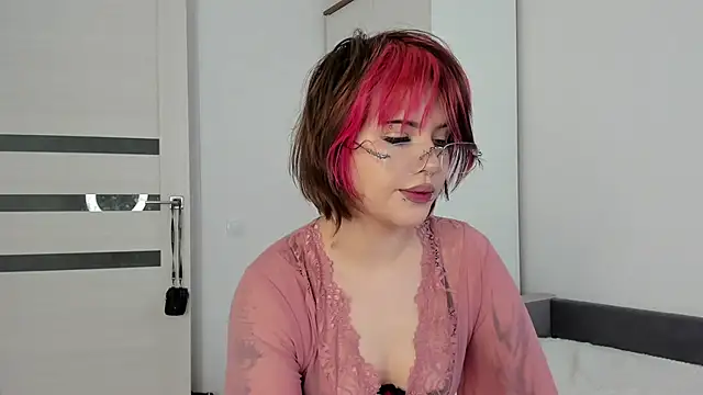 VerniceEngelking online show from 06-18-26, 06:34
