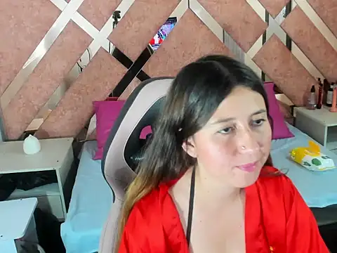 Snapshot of AlissonBacker chatting on 11-04-25, 08:23 AlissonBacker online show from 11-04-25, 08:23