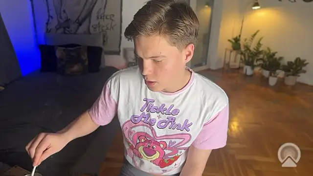 Snapshot of RusBradPitt chatting on 02-10-26, 03:33 RusBradPitt online show from 02-10-26, 03:33