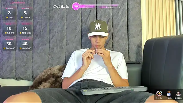 Snapshot of DustinandJordan chatting on 09-26-25, 05:03 DustinandJordan online show from 09-26-25, 05:03