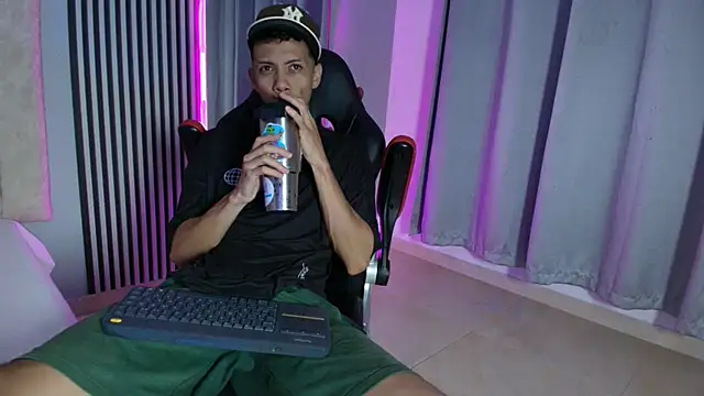 DustinandJordan online show from 11-26-25, 05:18