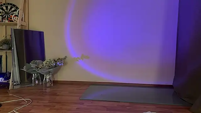 jennifersboooty online show from 10-06-25, 05:13