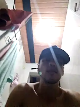 Santi2323xxX online show from 03-13-26, 04:39