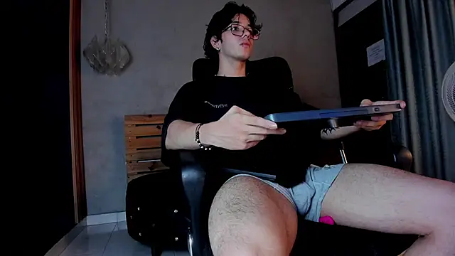 Markuss   online show from 10-18-25, 02:57