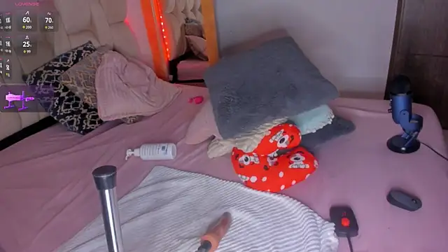 kayla-ada0 online show from 10-17-25, 02:15