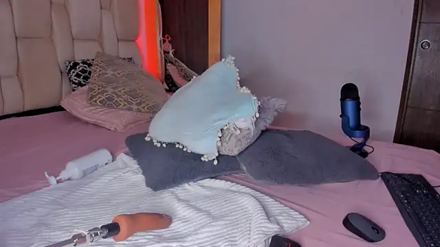 kayla-ada0 online show from 10-25-25, 10:54