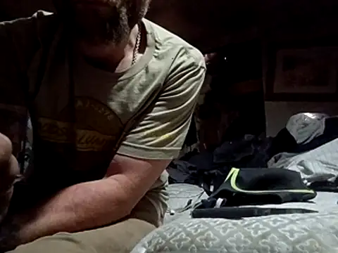 Snapshot of bearded_cross chatting on 02-08-26, 08:17 bearded cross online show from 02-08-26, 08:17