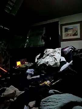 Snapshot of bearded_cross chatting on 01-17-26, 07:45 bearded cross online show from 01-17-26, 07:45