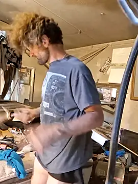 bearded cross online show from 04-07-26, 03:14