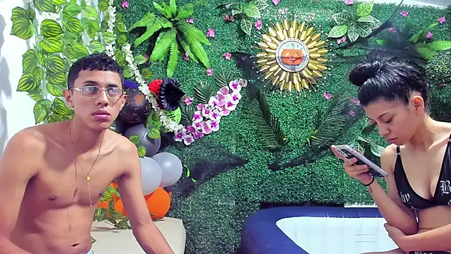 MielAndLeo online show from 10-25-25, 12:28