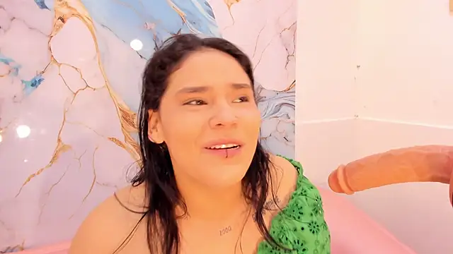 TIFFANY GLOW   online show from 10-22-25, 07:35